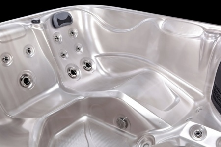 Гидромассажный СПА бассейн Sunrans SR812B Гидромассажный СПА бассейн Sunrans SR812B